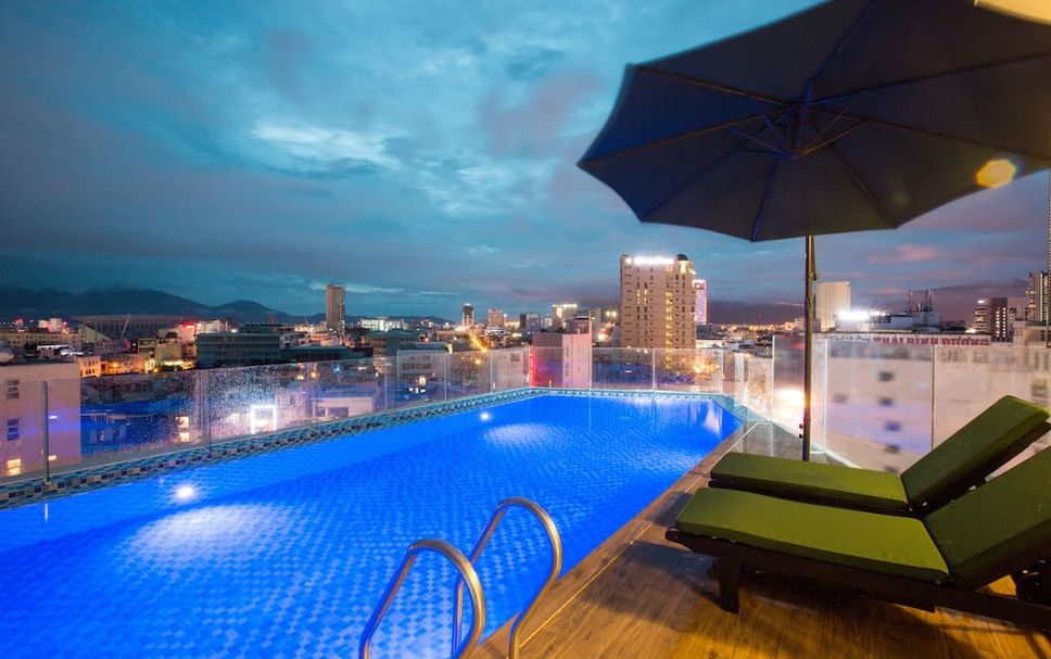 สระว่ายน้ำ รูปภาพ