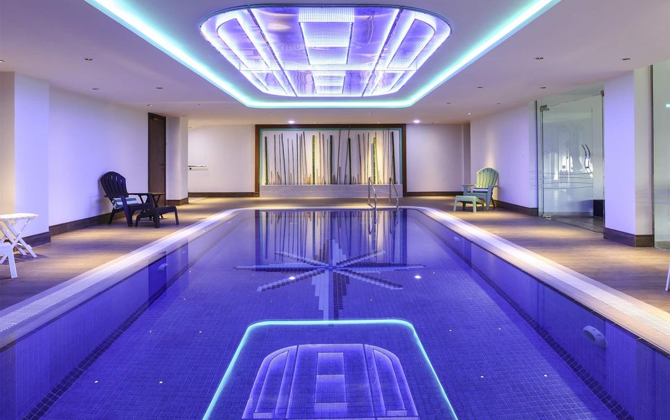 สระว่ายน้ำ รูปภาพ