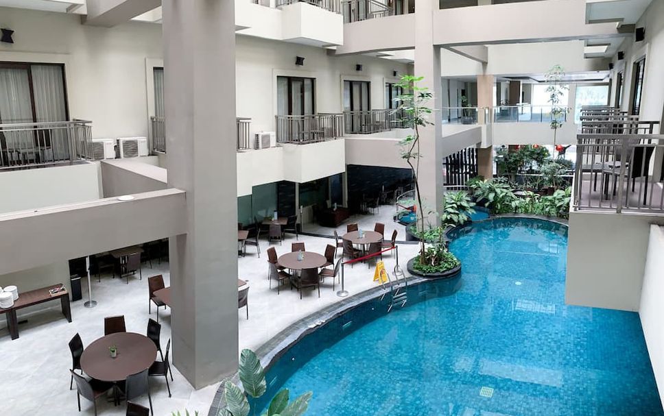 สระว่ายน้ำ รูปภาพ