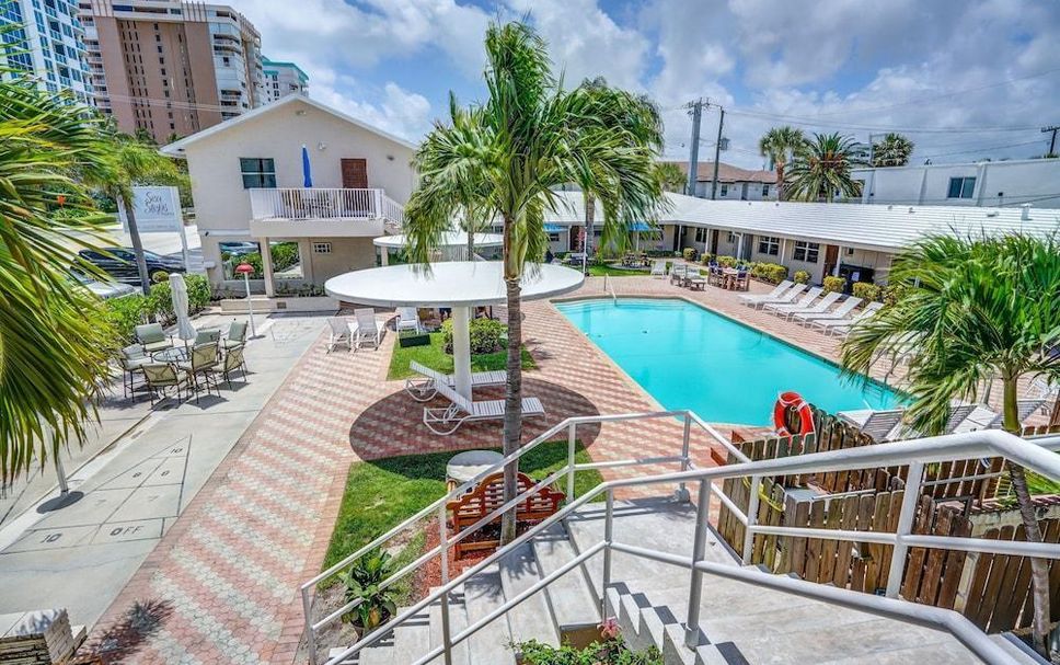 สระว่ายน้ำ รูปภาพ