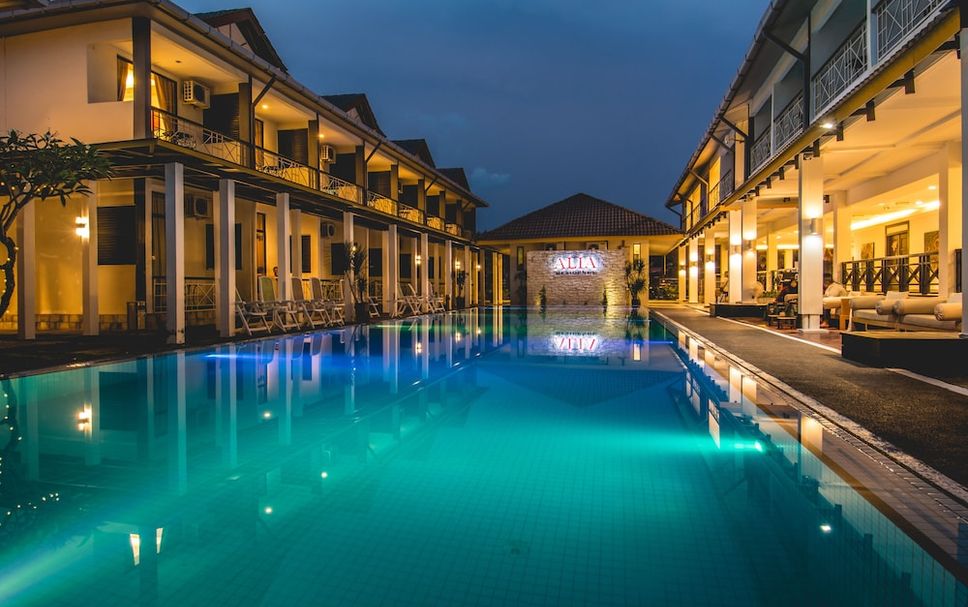 สระว่ายน้ำ รูปภาพ