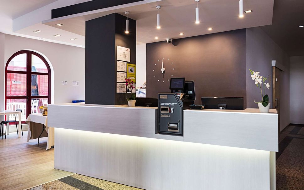 แผนกต้อนรับส่วนหน้า รูปภาพ