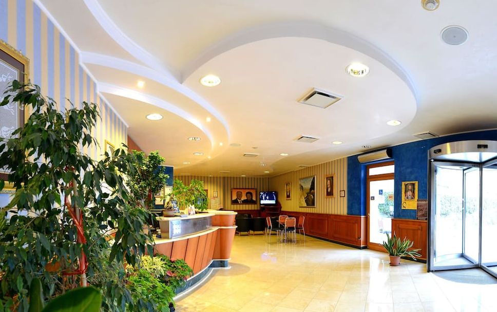 แผนกต้อนรับส่วนหน้า รูปภาพ