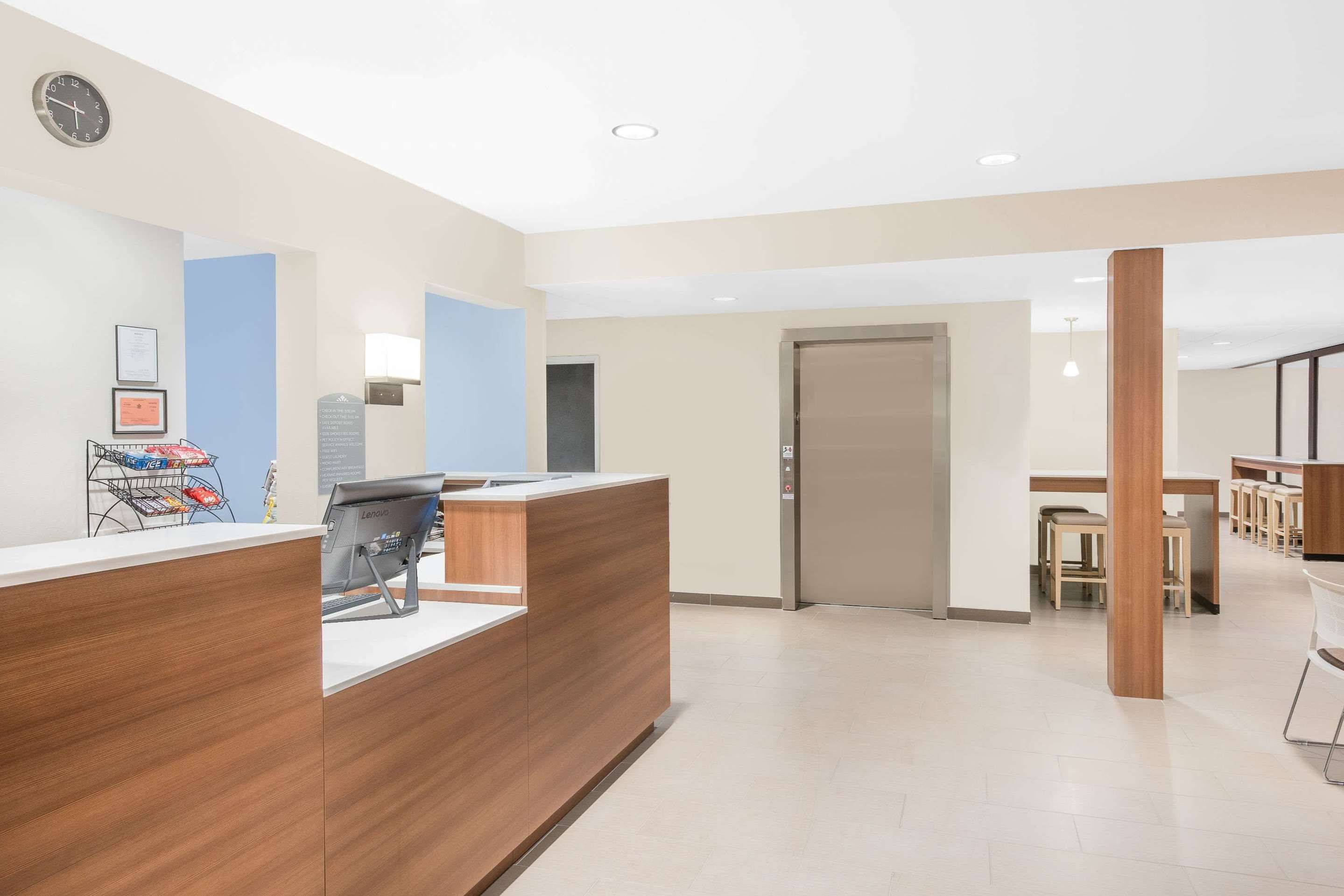 แผนกต้อนรับส่วนหน้า
