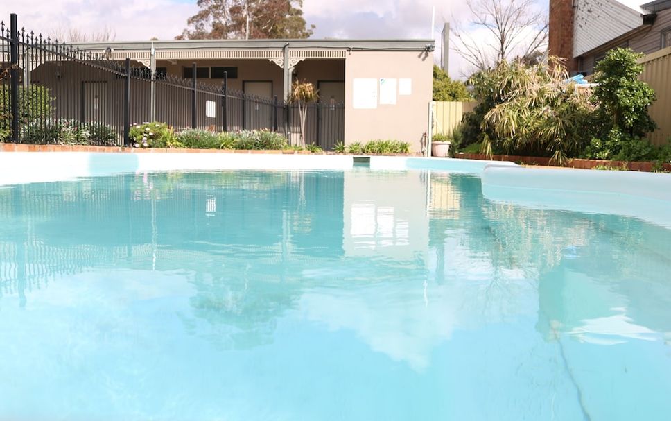 สระว่ายน้ำ รูปภาพ