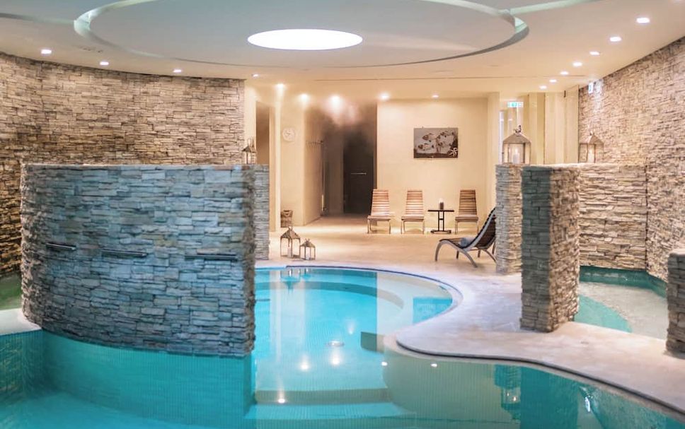 สระว่ายน้ำ รูปภาพ