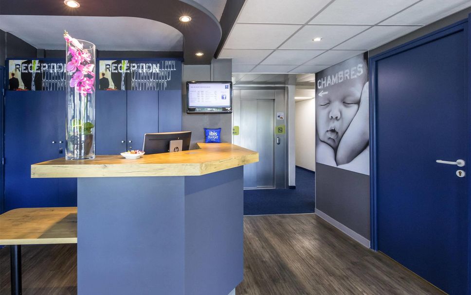 แผนกต้อนรับส่วนหน้า รูปภาพ