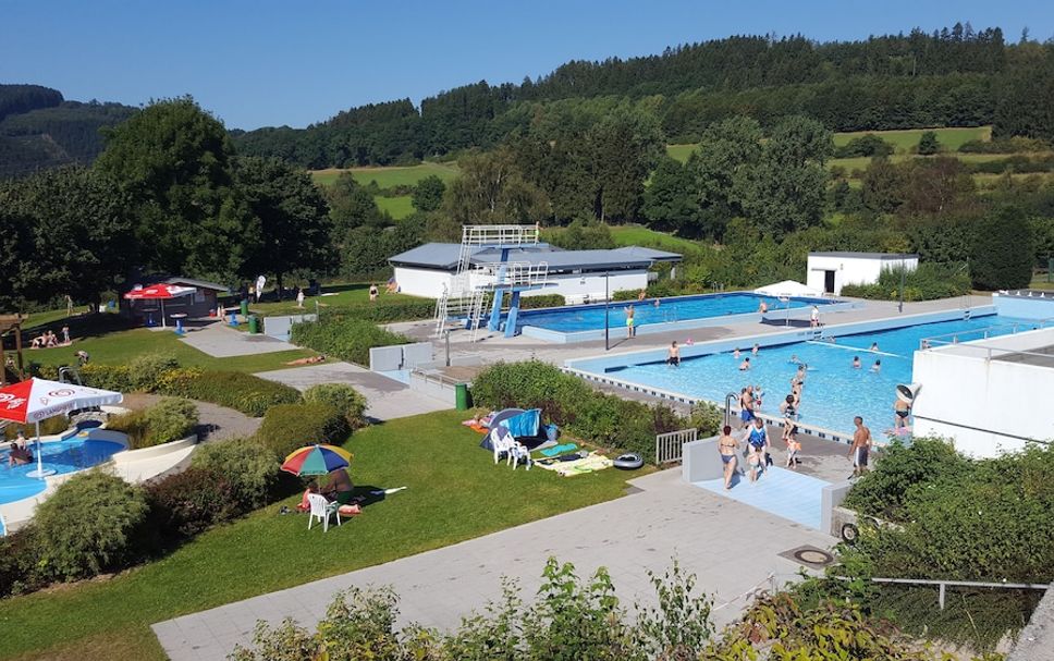 สระว่ายน้ำ รูปภาพ