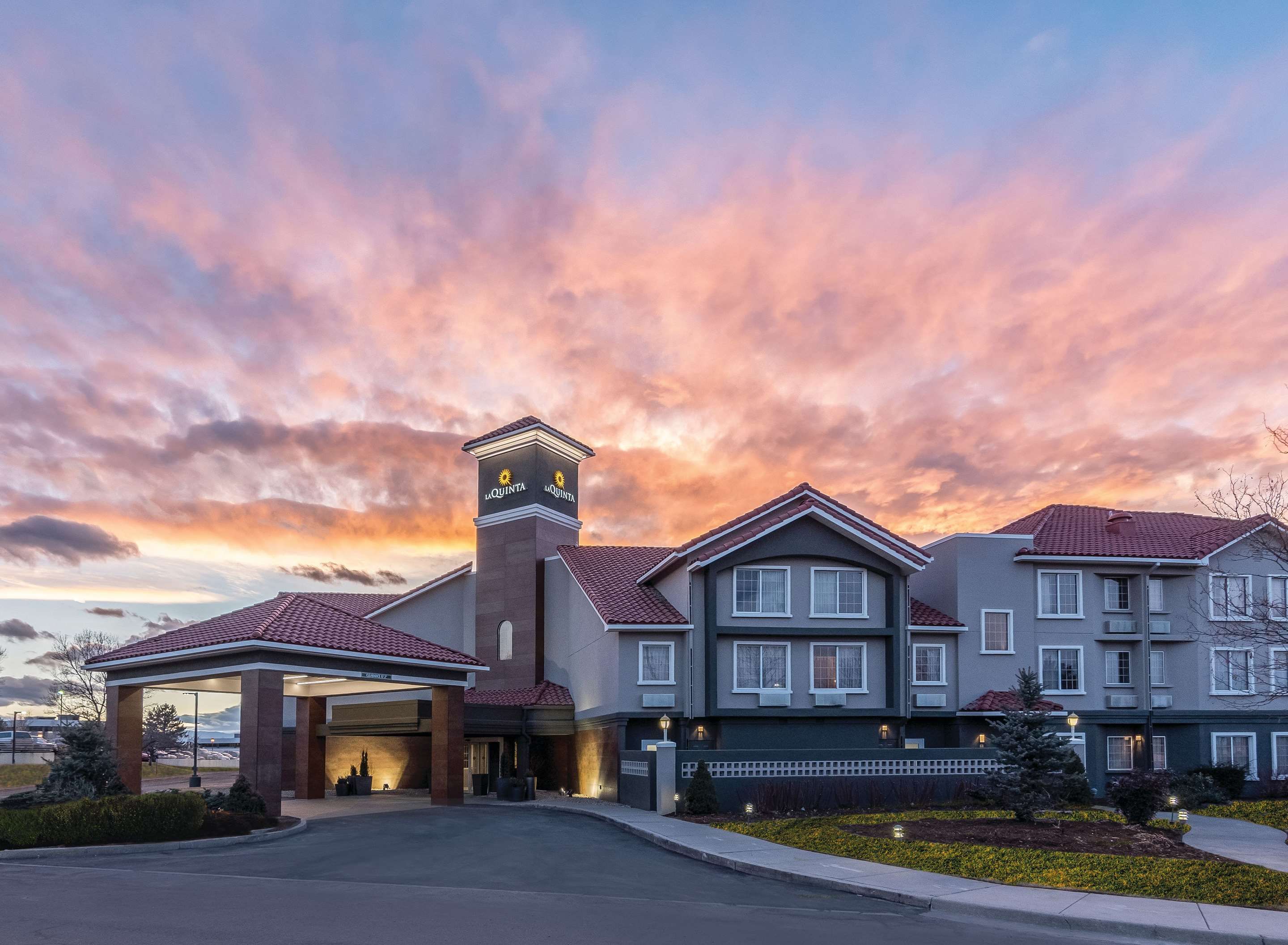 อาคาร