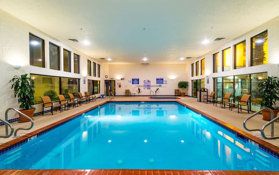 สระว่ายน้ำ รูปภาพ