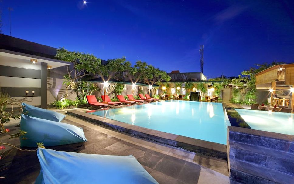 สระว่ายน้ำ รูปภาพ