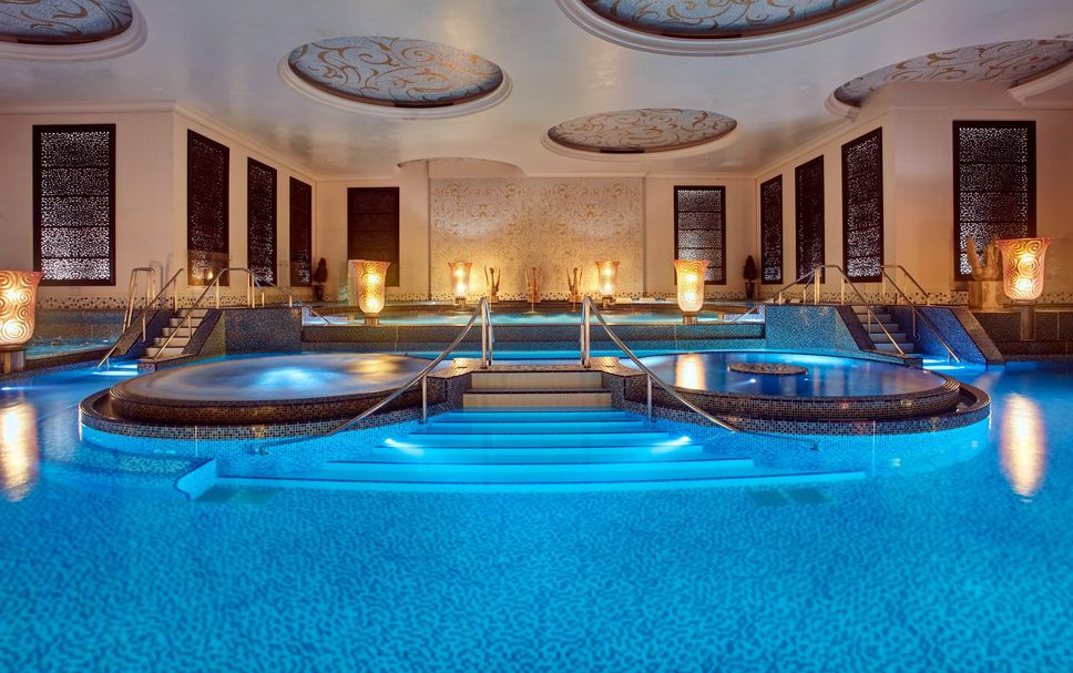 สระว่ายน้ำ รูปภาพ