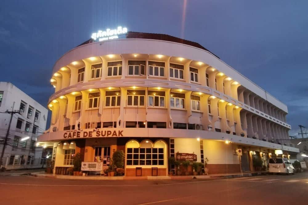 อาคาร