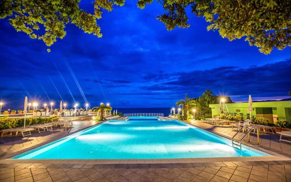 สระว่ายน้ำ รูปภาพ