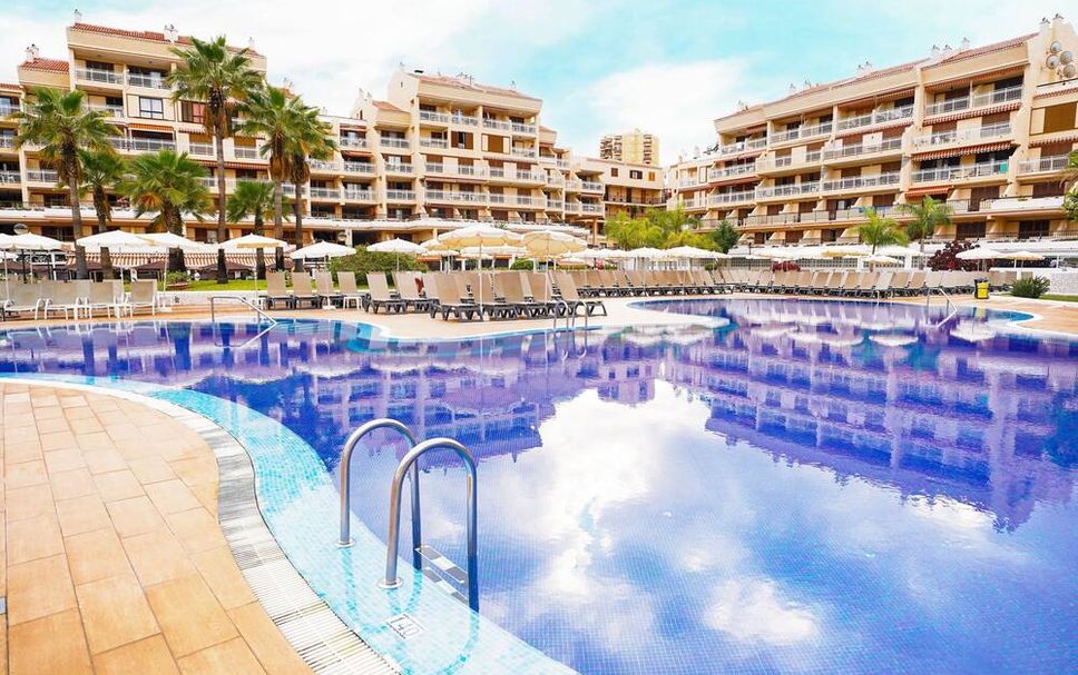 สระว่ายน้ำ รูปภาพ