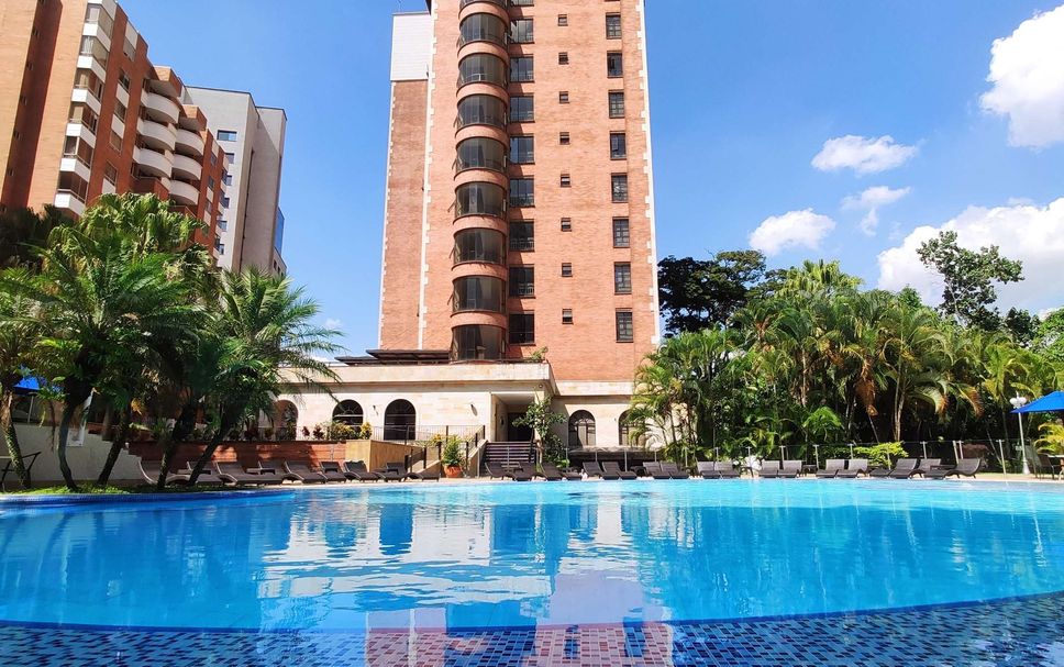 สระว่ายน้ำ รูปภาพ