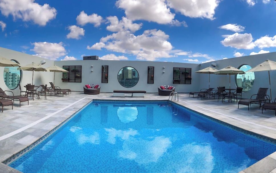 สระว่ายน้ำ รูปภาพ