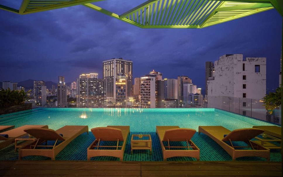 สระว่ายน้ำ รูปภาพ