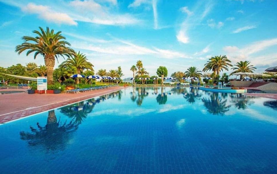 สระว่ายน้ำ รูปภาพ