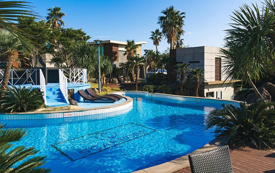 สระว่ายน้ำ รูปภาพ