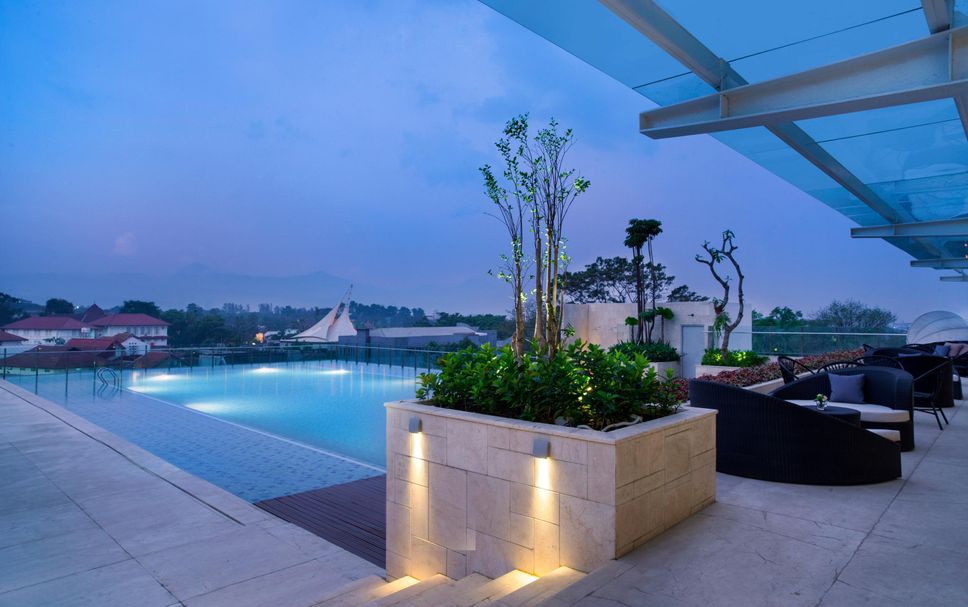 สระว่ายน้ำ รูปภาพ