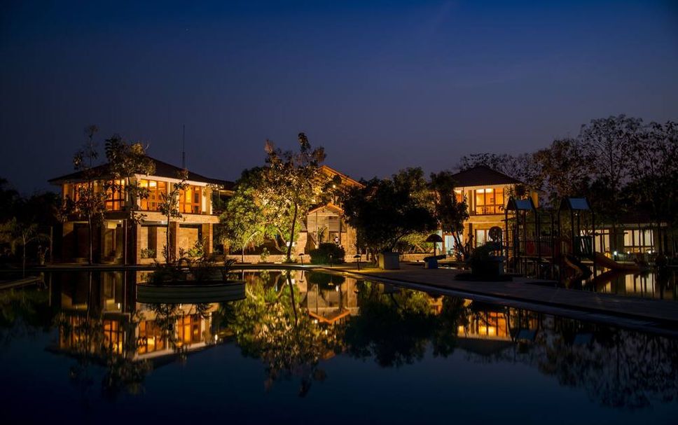 สระว่ายน้ำ รูปภาพ