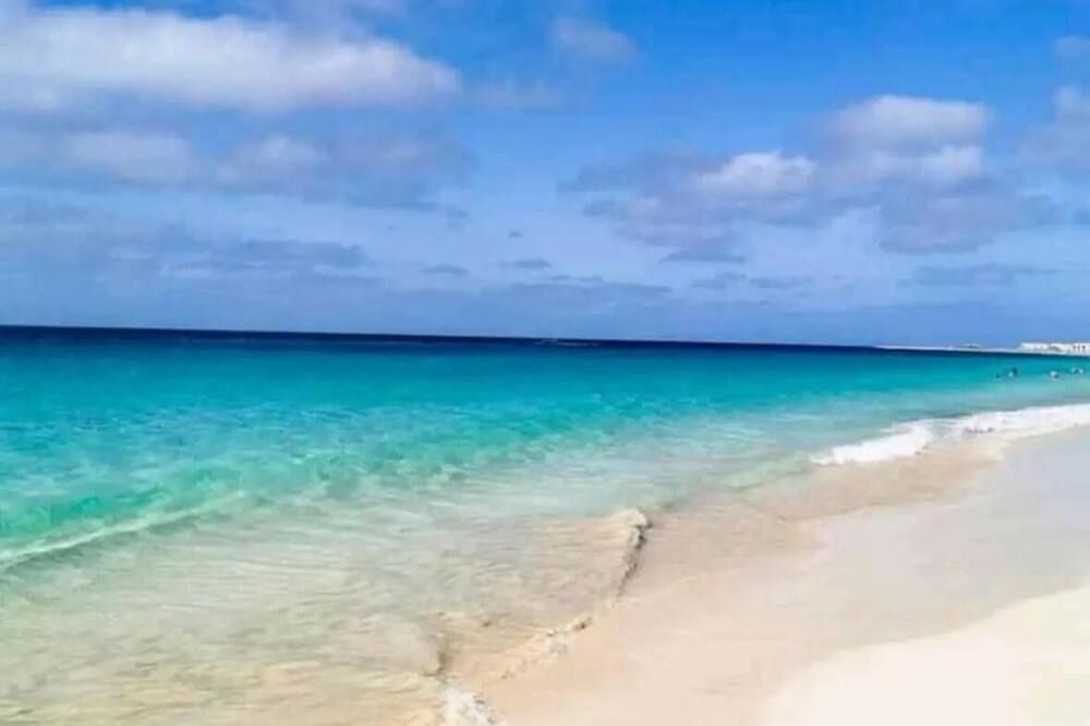 ชายหาด