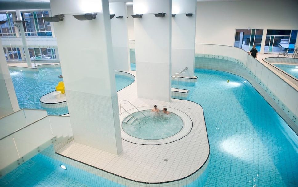 สระว่ายน้ำ รูปภาพ