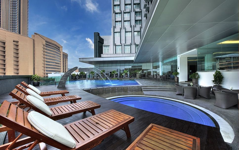 สระว่ายน้ำ รูปภาพ