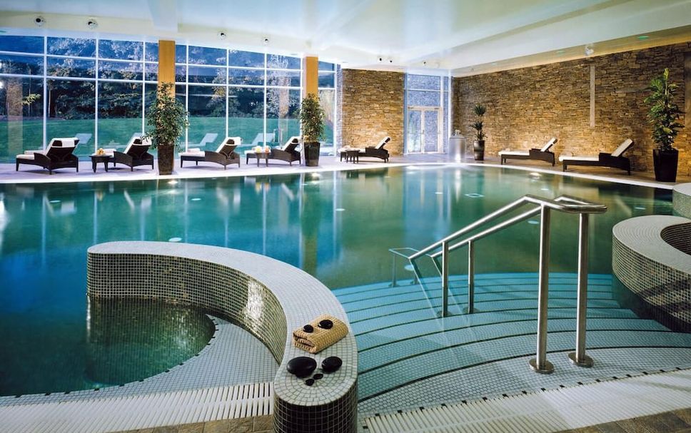 สระว่ายน้ำ รูปภาพ