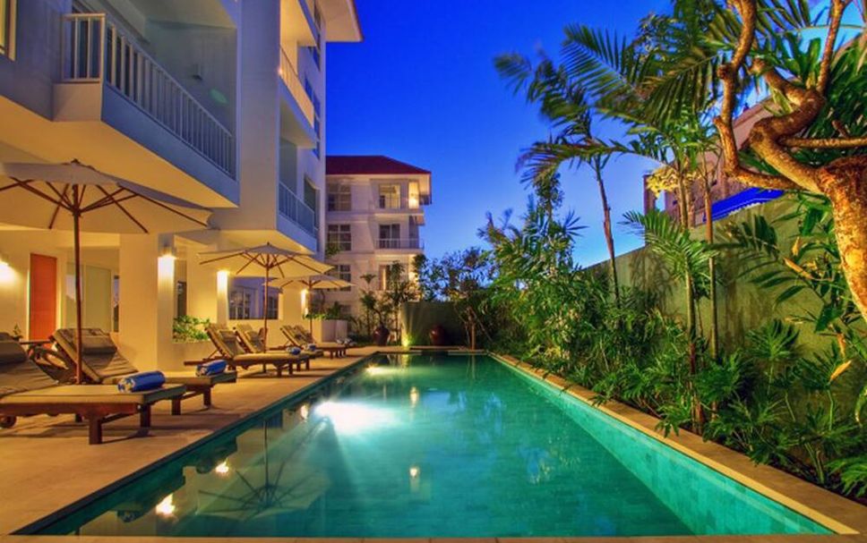 สระว่ายน้ำ รูปภาพ