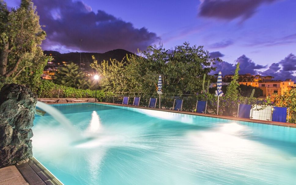 สระว่ายน้ำ รูปภาพ