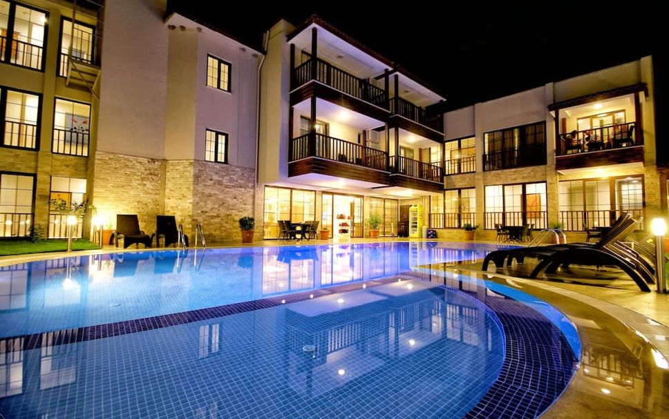 สระว่ายน้ำ รูปภาพ