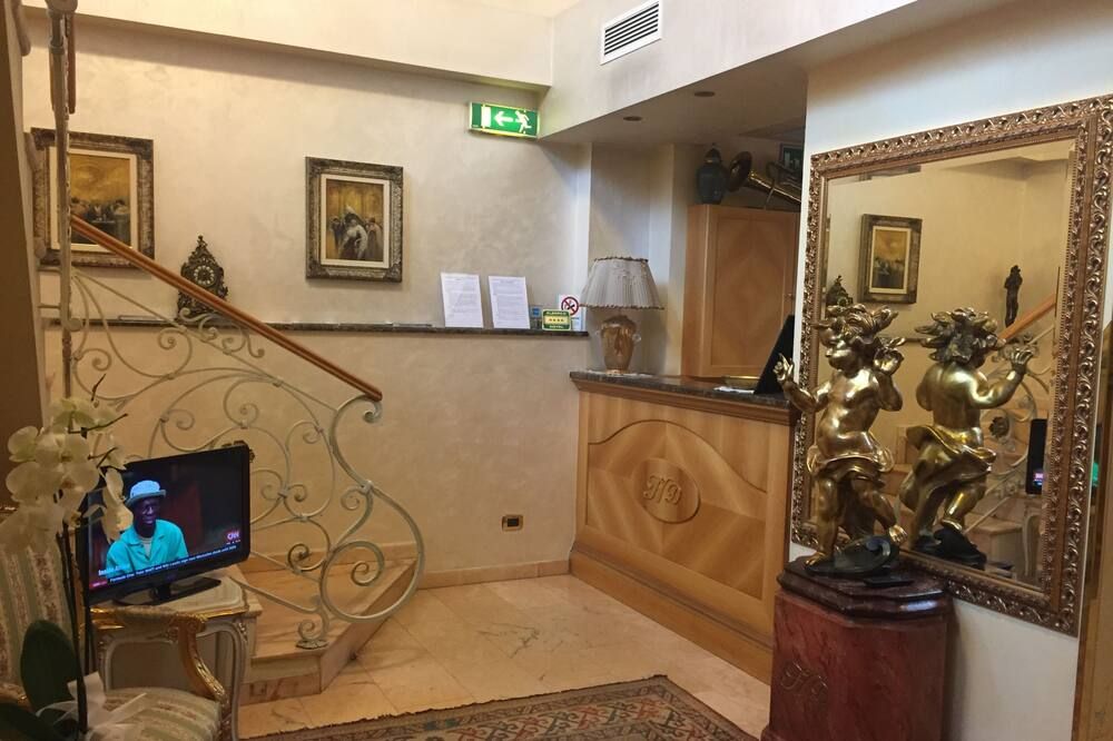 แผนกต้อนรับส่วนหน้า