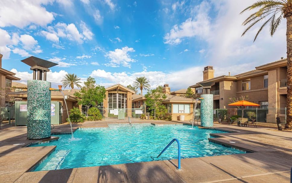 สระว่ายน้ำ รูปภาพ