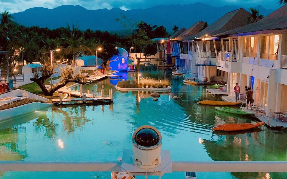 สระว่ายน้ำ รูปภาพ