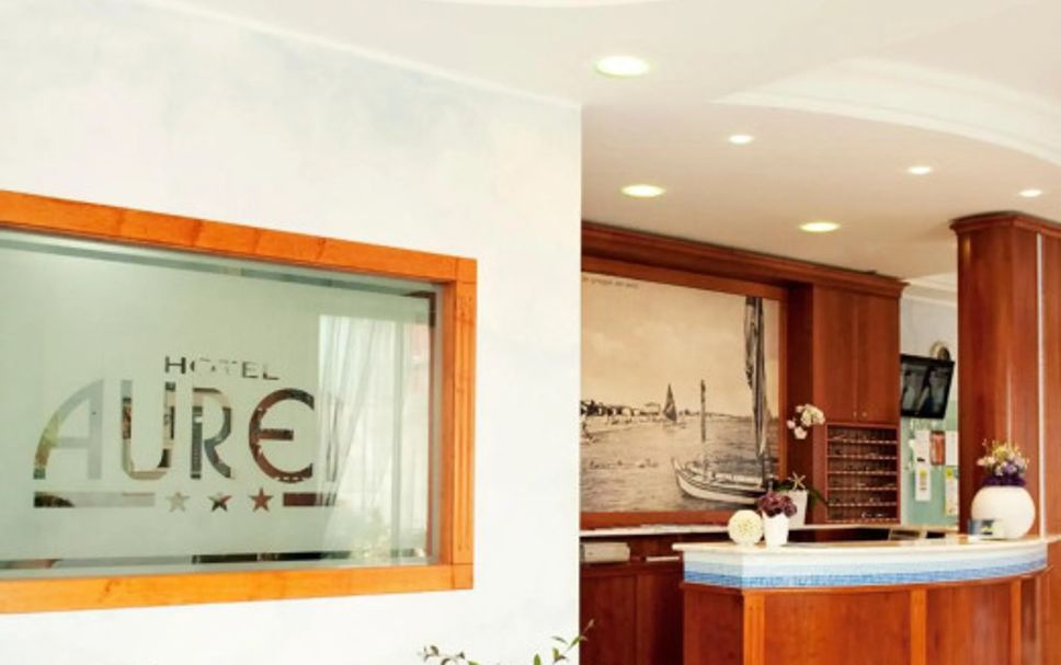 แผนกต้อนรับส่วนหน้า รูปภาพ