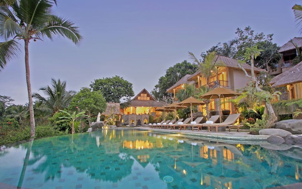 สระว่ายน้ำ รูปภาพ