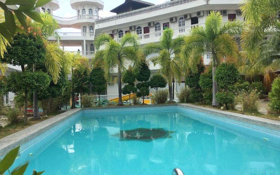 สระว่ายน้ำ รูปภาพ