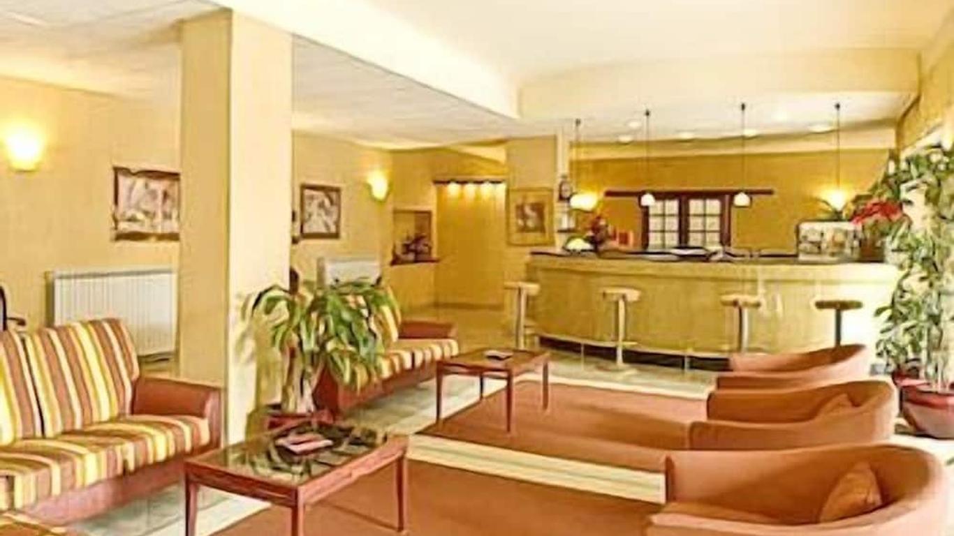 โรงแรมนูโอโว บริสตอล