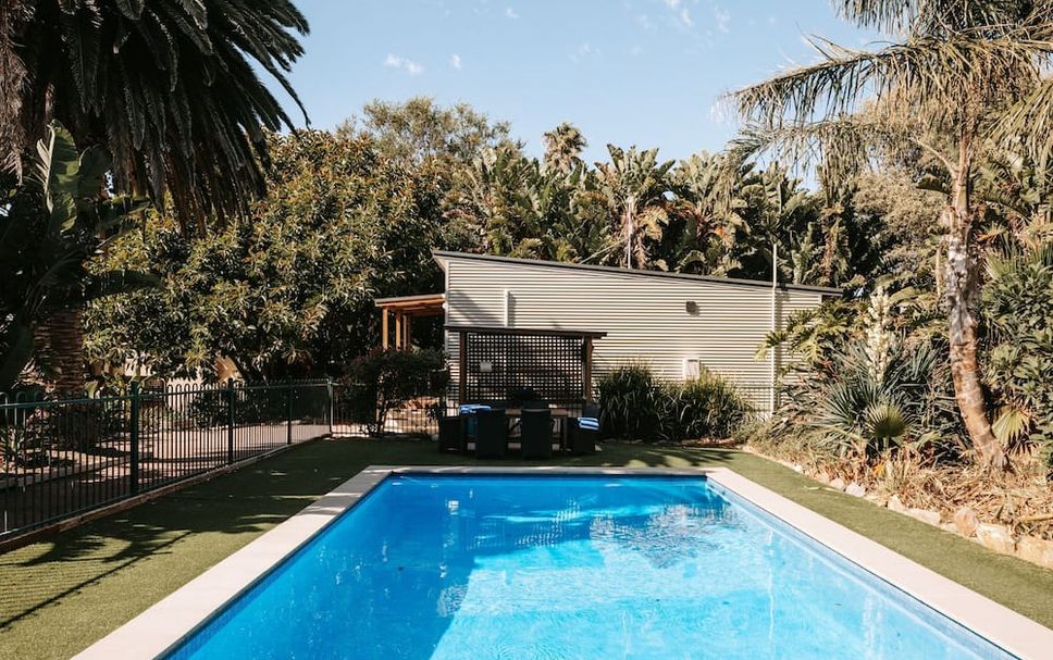 สระว่ายน้ำ รูปภาพ