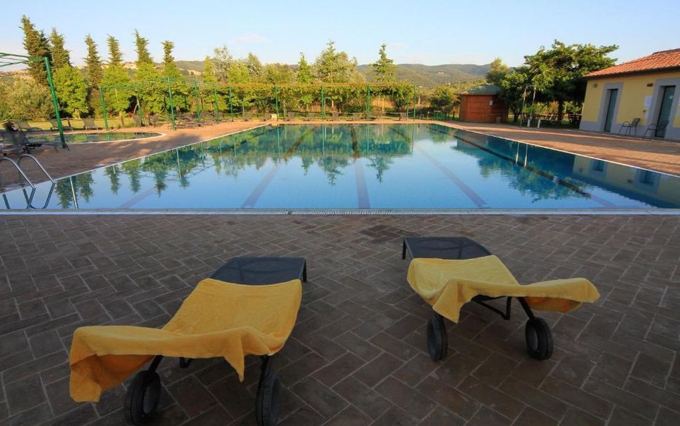 สระว่ายน้ำ รูปภาพ