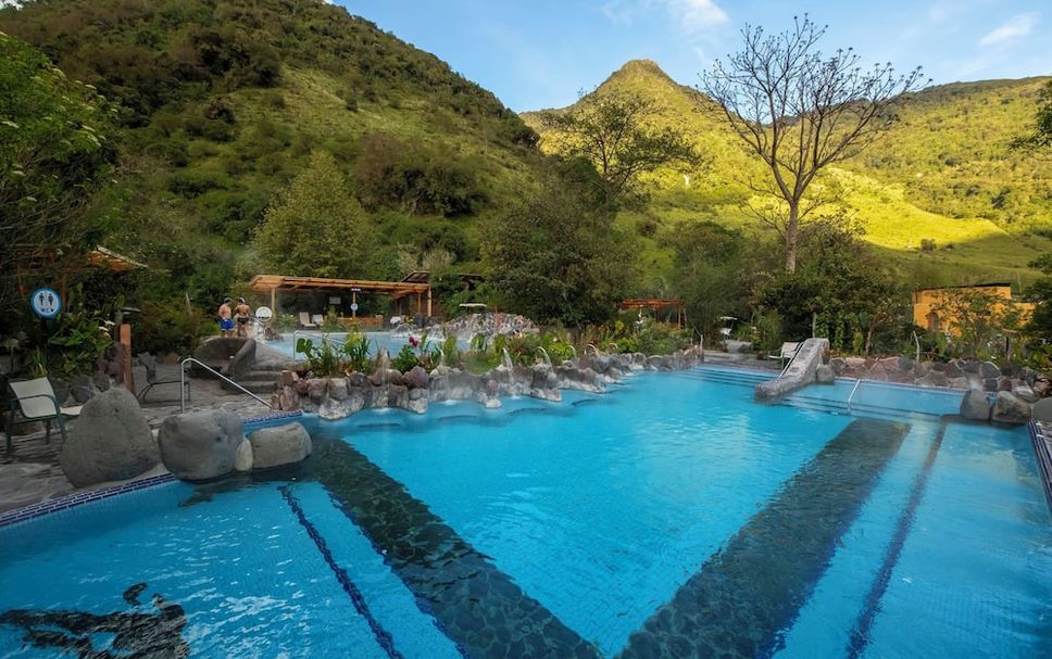 สระว่ายน้ำ รูปภาพ