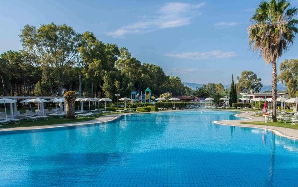 สระว่ายน้ำ รูปภาพ