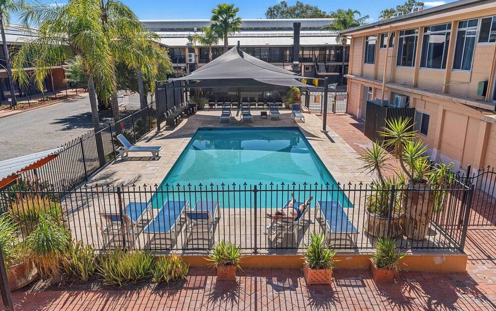 สระว่ายน้ำ รูปภาพ