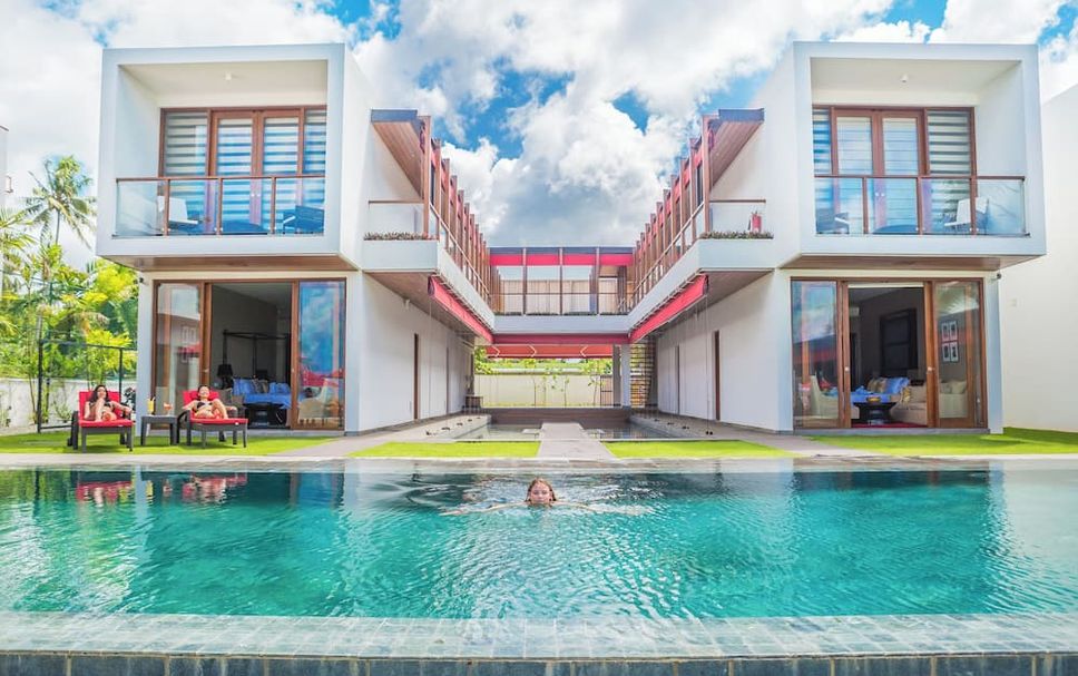 สระว่ายน้ำ รูปภาพ