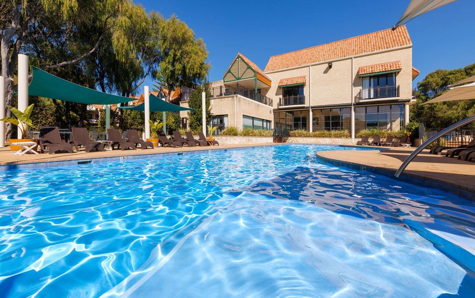 สระว่ายน้ำ รูปภาพ