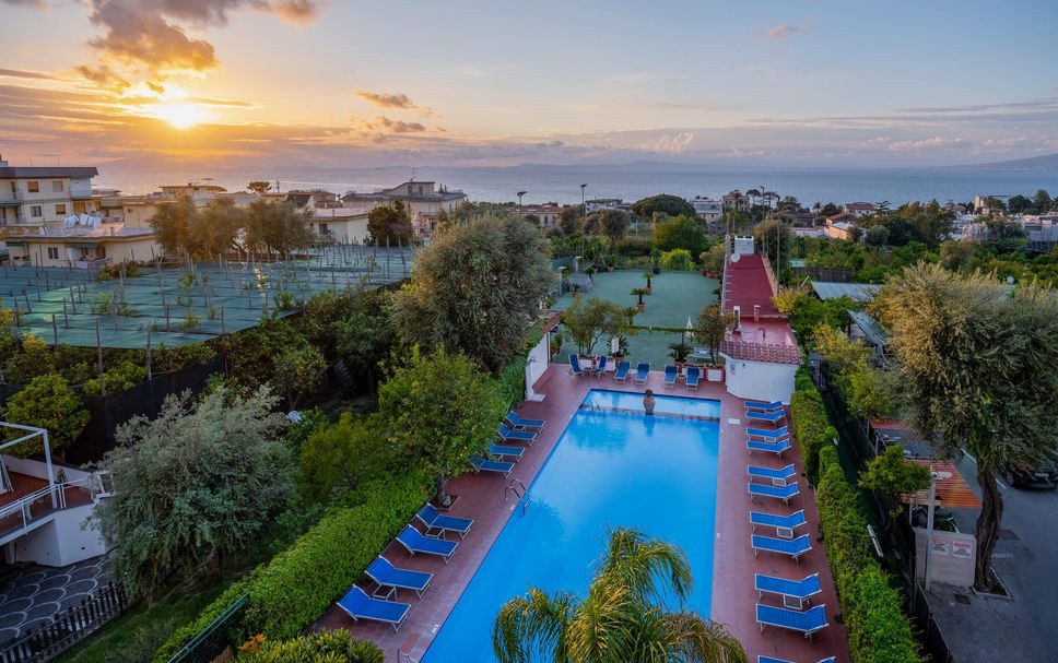 สระว่ายน้ำ รูปภาพ