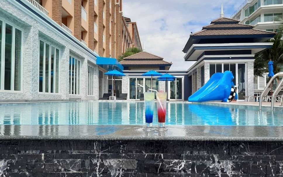 สระว่ายน้ำ รูปภาพ