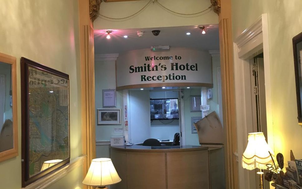 แผนกต้อนรับส่วนหน้า รูปภาพ